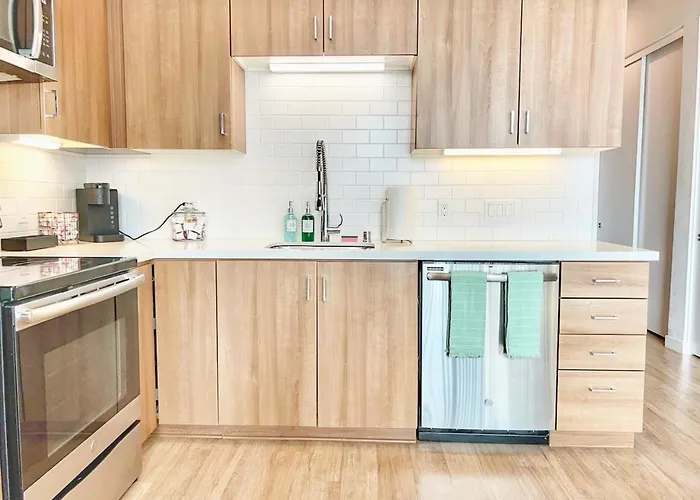 City View Apartment In Downtown